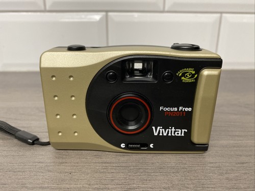 Vivitar 35mm film camera - film, point