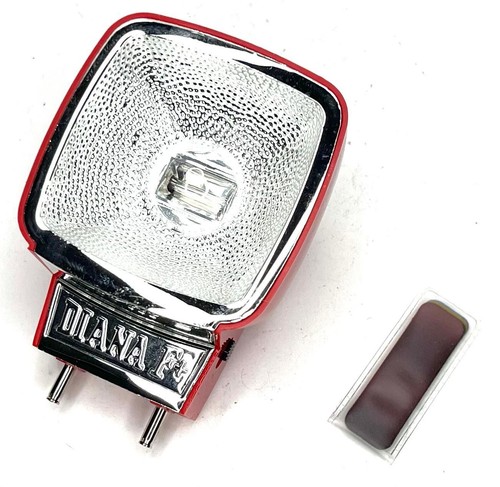 Lomography diana red - f+, flash
